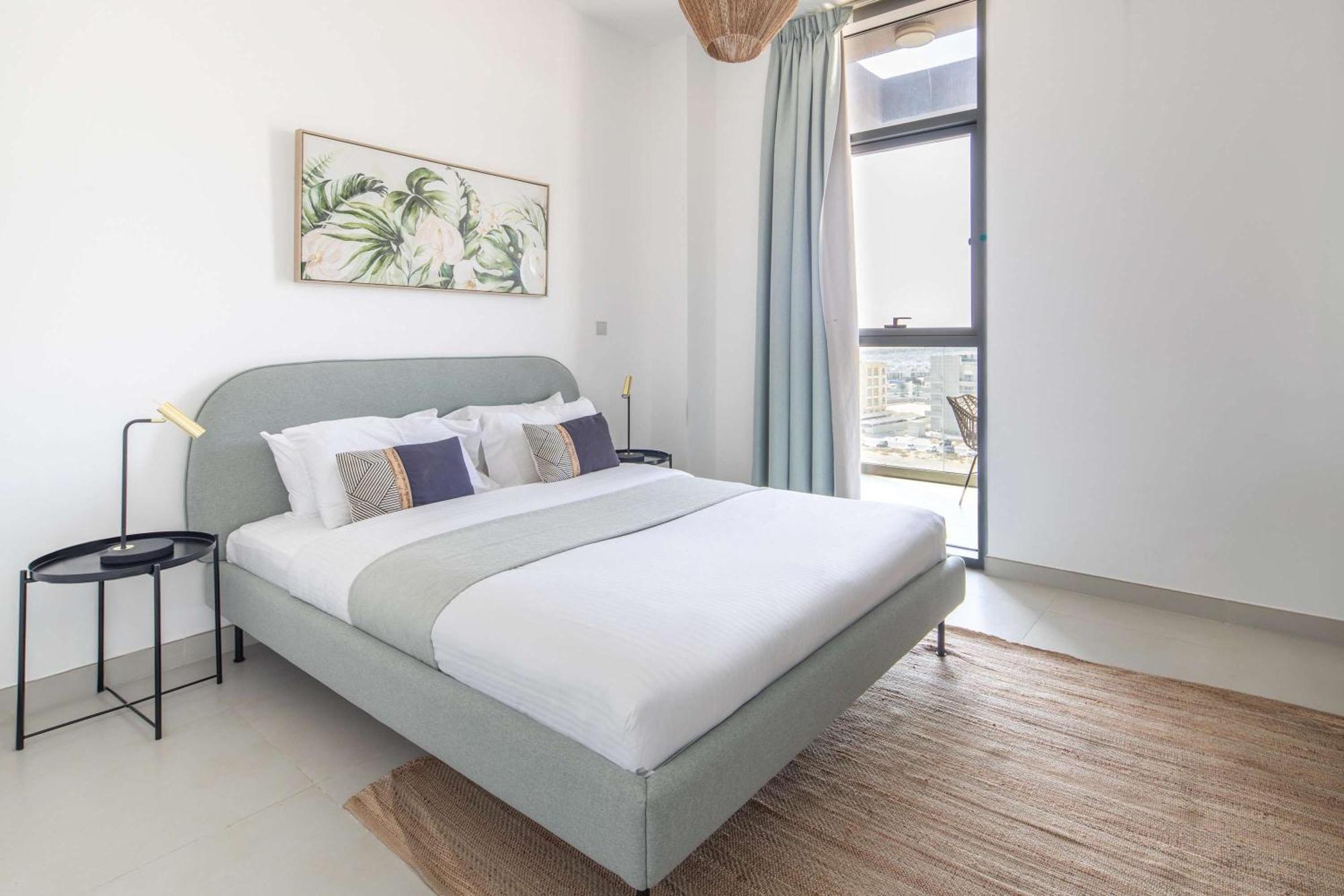Frank Porter - The Pulse Residences Apartment Dubai