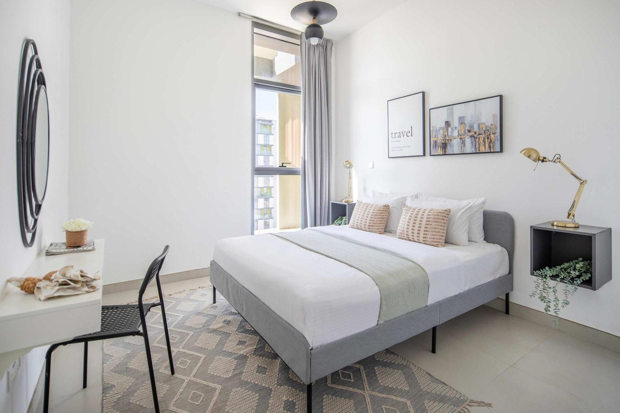 Frank Porter - The Pulse Residences Apartment Dubai